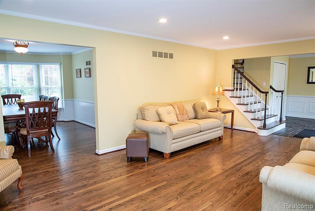35897 Charter Crest Road Farmington Hills, MI 48335 - Photo 6 of 21