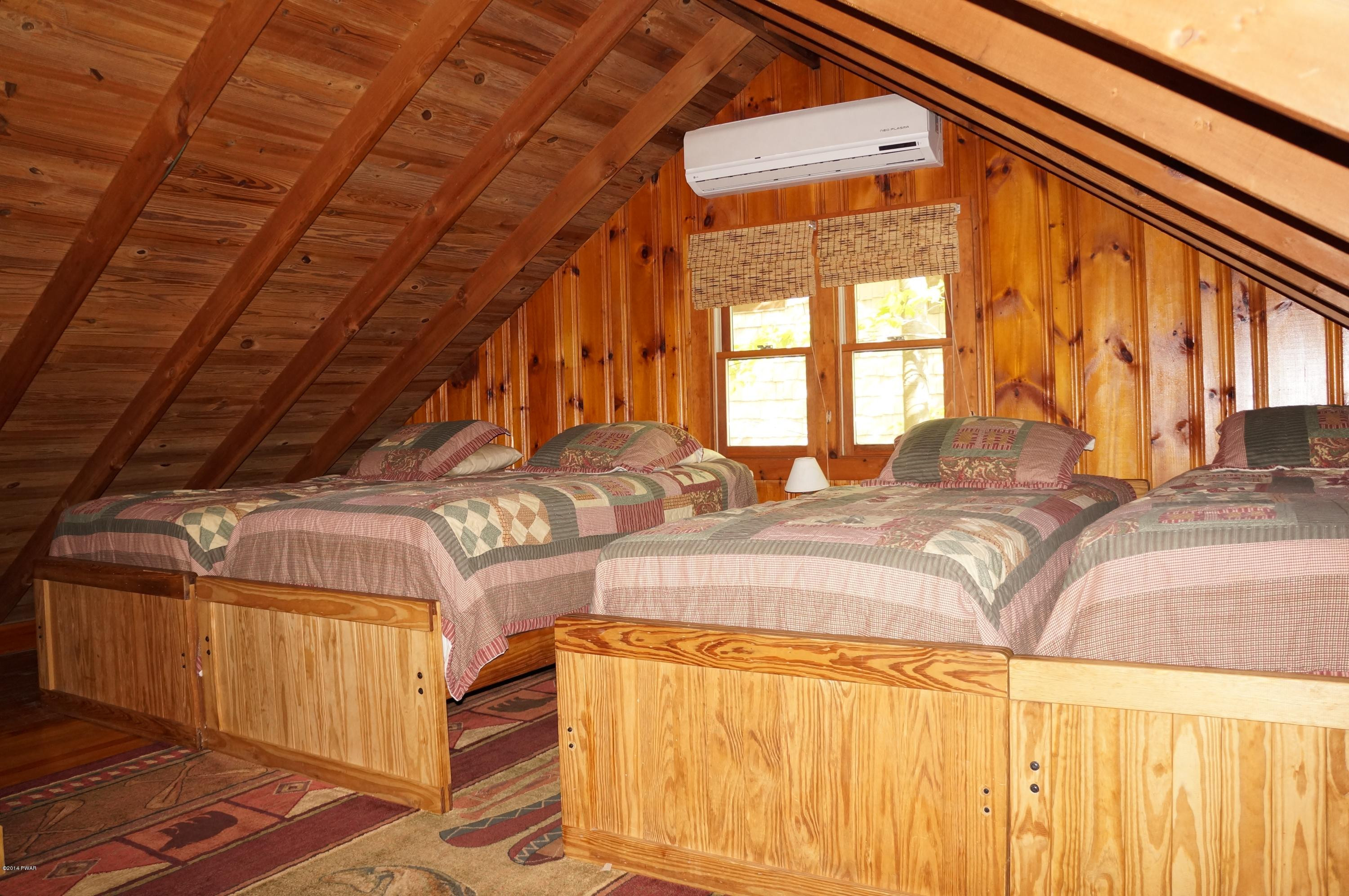 102 Paupack Point Road Hawley, PA 18428 - Photo 11 of 23 Gallery Image 11