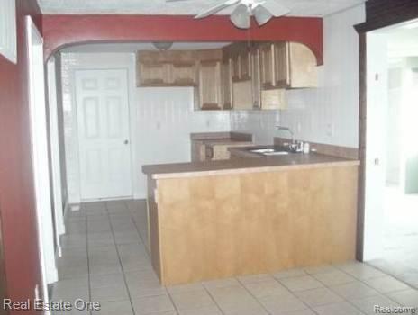 11744 Creek Road Carleton, MI 48117 - Photo 12 of 13 trash030-20120131.JPG