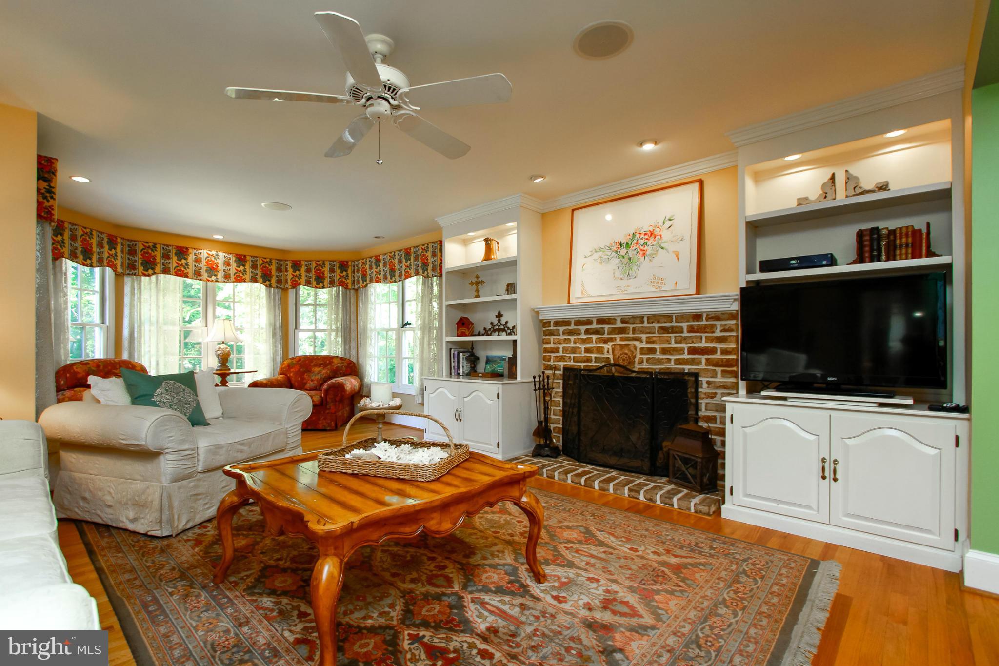 18 Linstead Road Severna Park, MD 21146 - Photo 3 of 30 Family Room