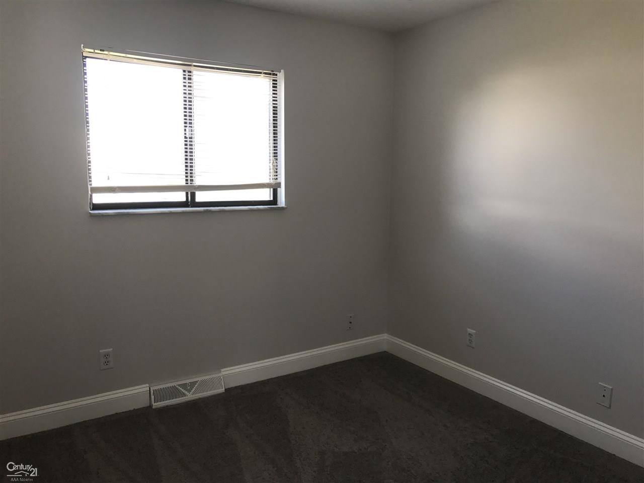 39603 Ryan Road Sterling Heights, MI 48310 - Photo 15 of 21