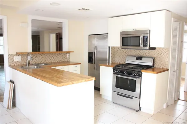 $3,100 | 200 St John Street, New Haven, CT 06511