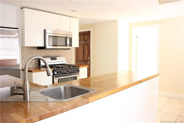 $3,100 | 200 St John Street, New Haven, CT 06511