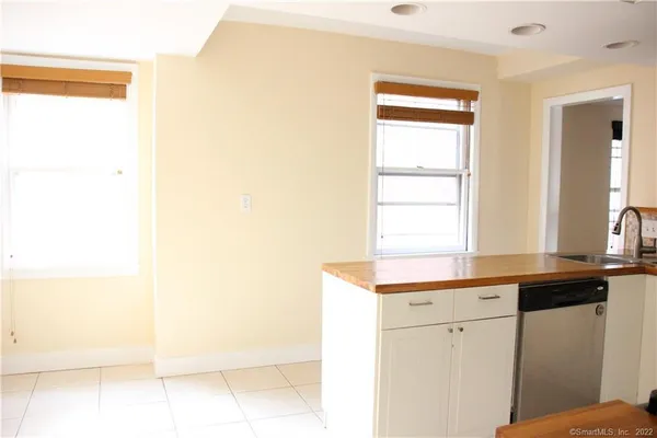 $3,100 | 200 St John Street, New Haven, CT 06511