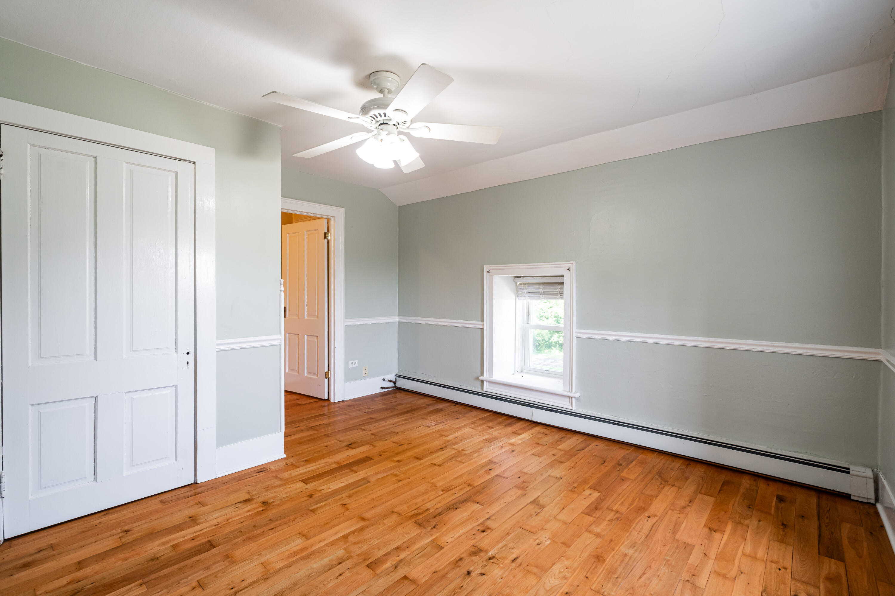 628 North Port Washington Road Grafton, WI 53024 - Photo 31 of 47 Bedroom 4