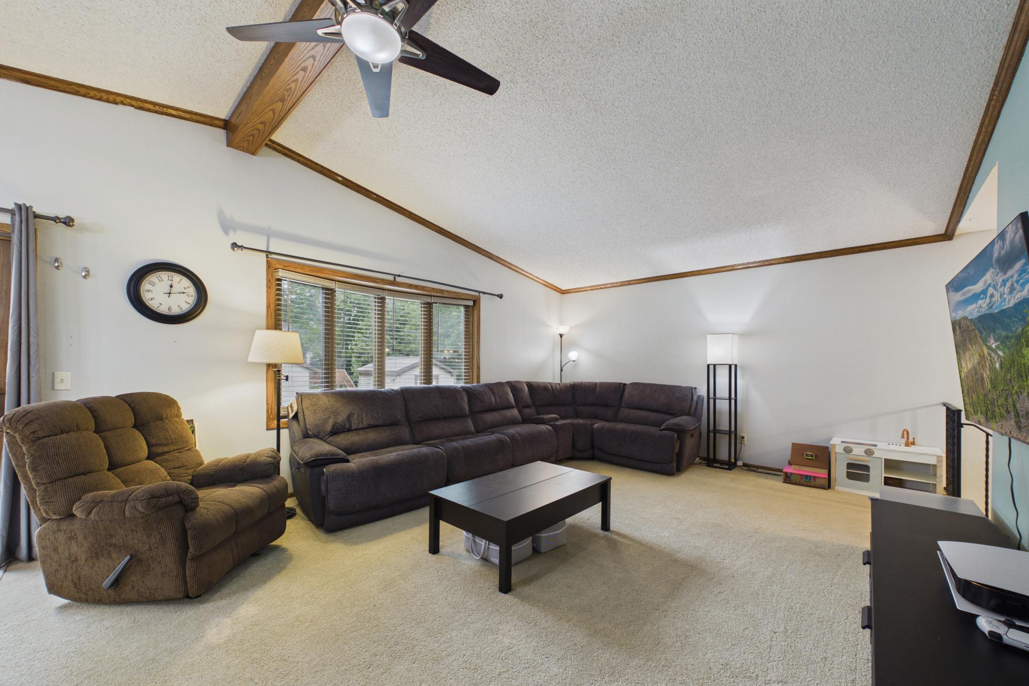 3301 Knob Lane Northwest Rochester, MN 55901 - Photo 3 of 29