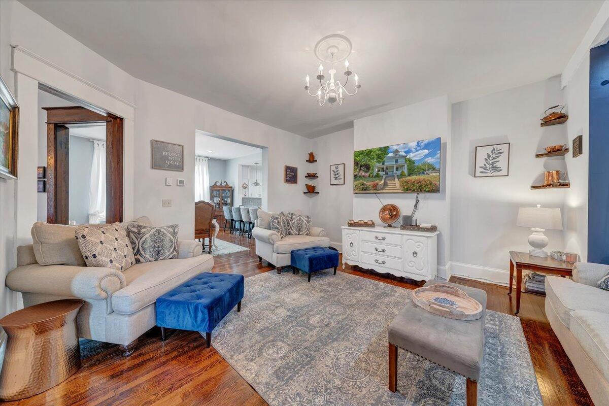 1701 Patterson Avenue Southwest Roanoke, VA 24016 - Photo 18 of 57 019-MIB08982