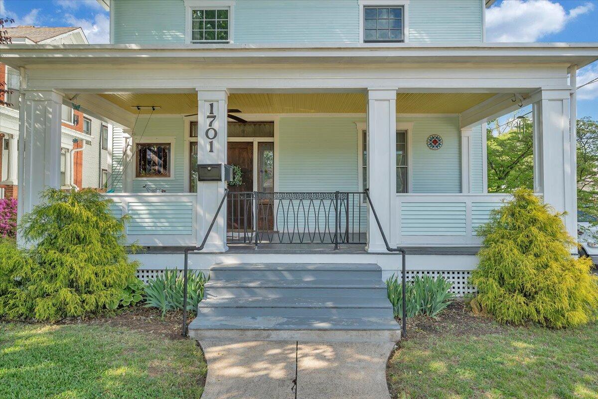 1701 Patterson Avenue Southwest Roanoke, VA 24016 - Photo 4 of 57 002-MIB09057