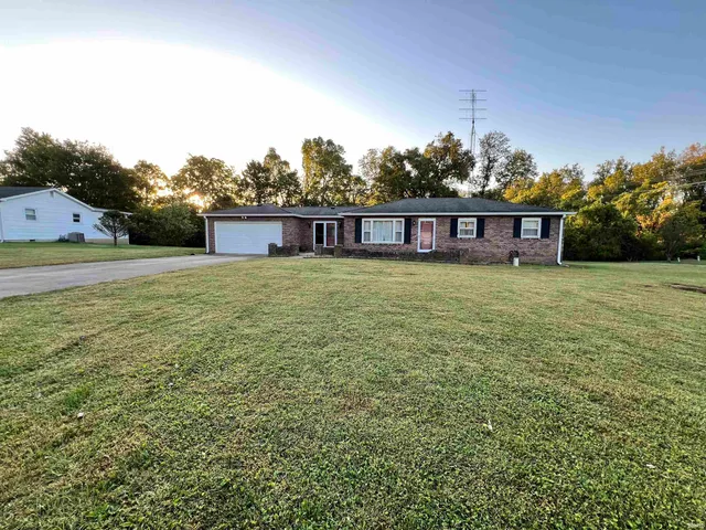 $189,900 | 144 Pineview Drive, Vincennes, IN 47591