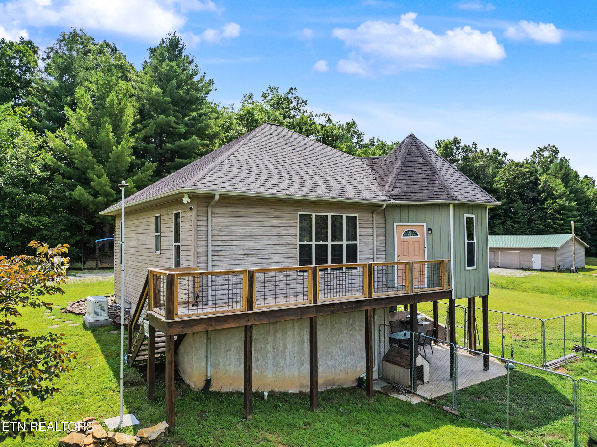 319 Oakmont Road Oneida, TN 37841 - Photo 5 of 49 39_dji_0045
