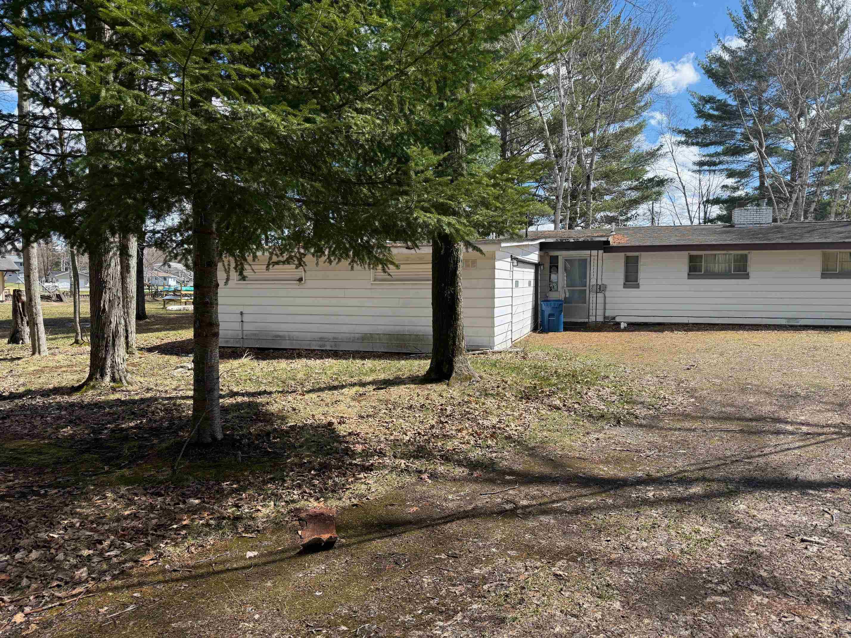 3738 Pineland Point Gladwin, MI 48624 - Photo 36 of 50
