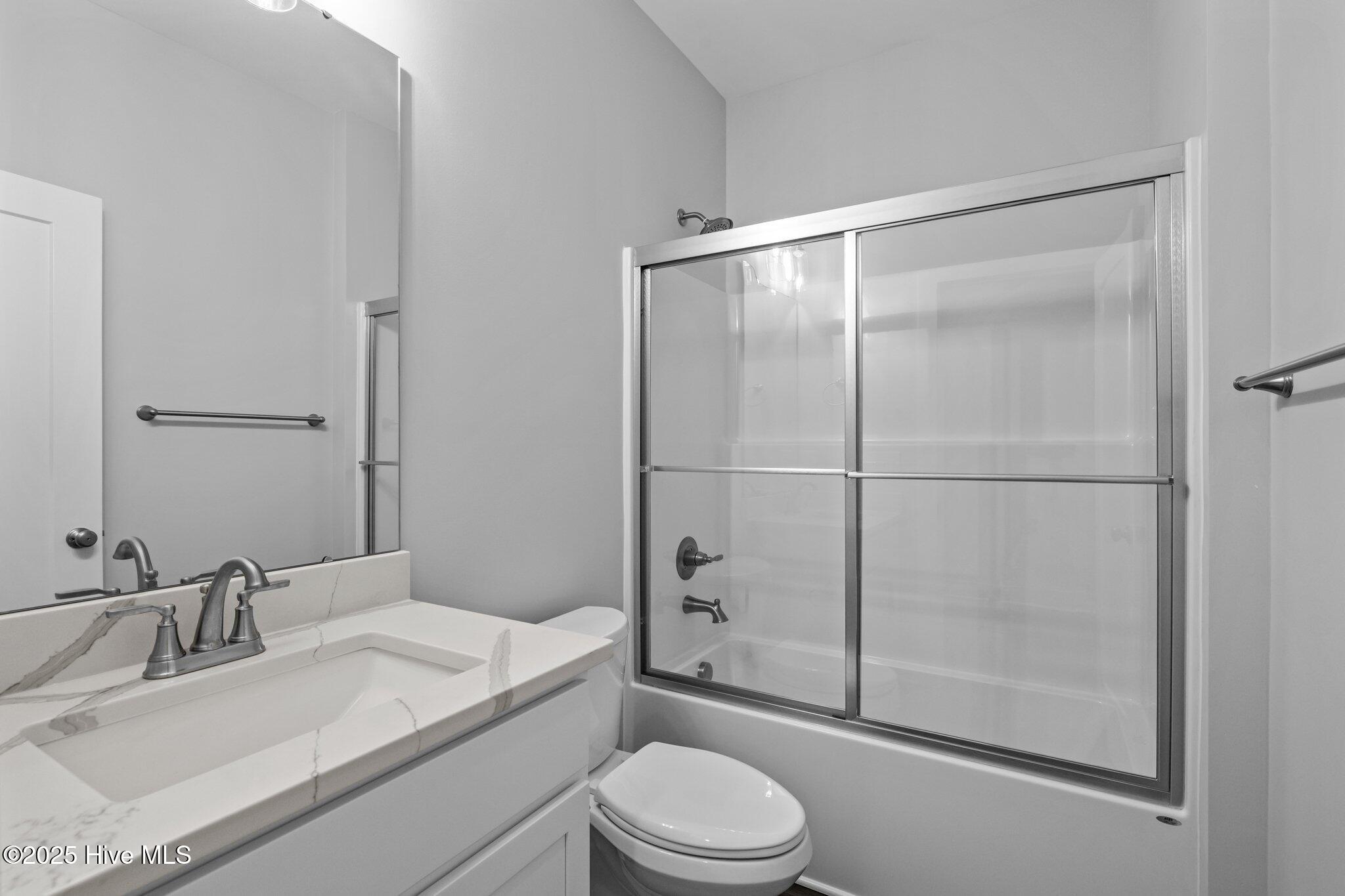 1374 Salter Path Road, Unit B Atlantic Beach, NC 28512 - Photo 17 of 32 Bath