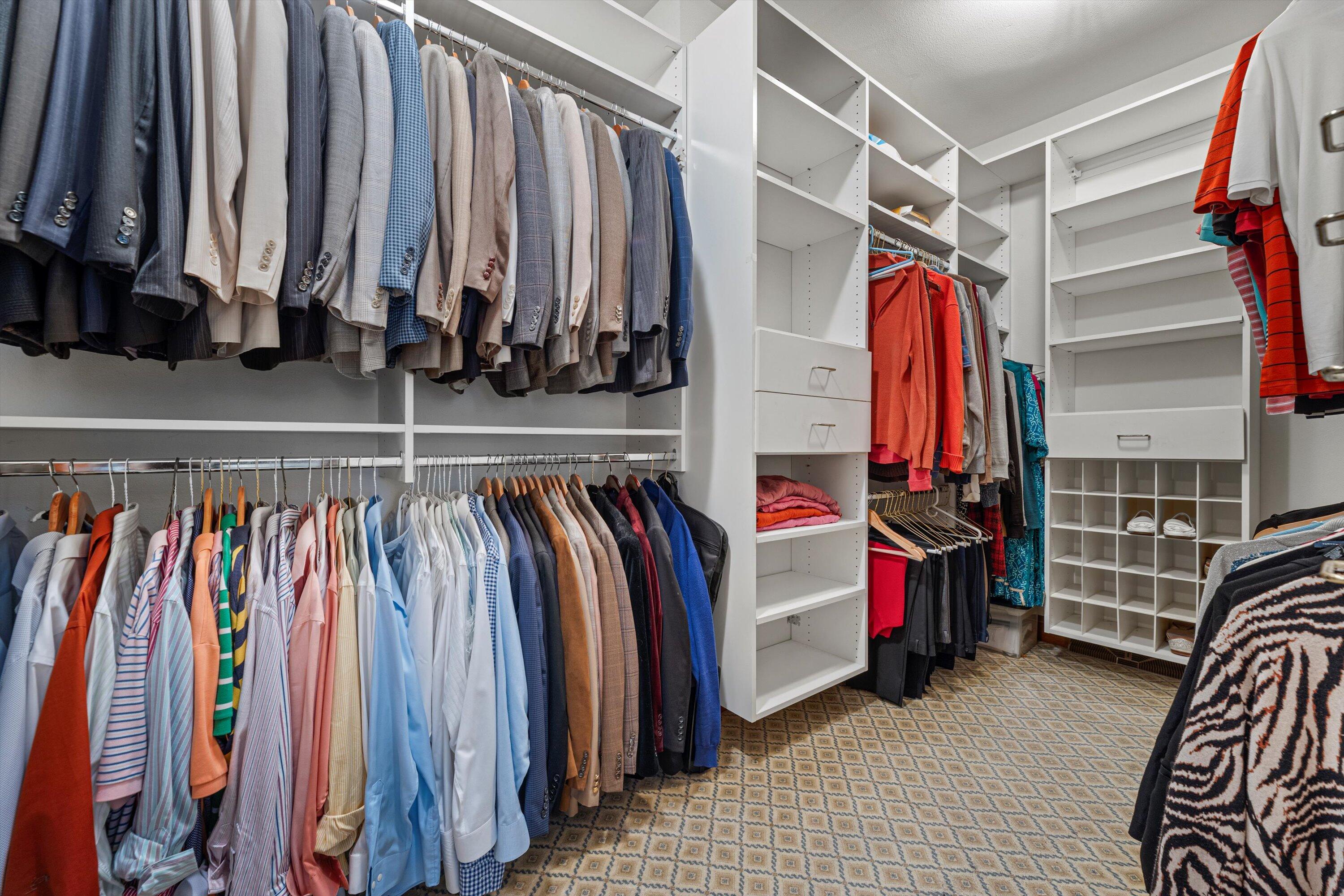 19475 Summerhill Lane Brookfield, WI 53045 - Photo 24 of 82 Primary Walk in Closet