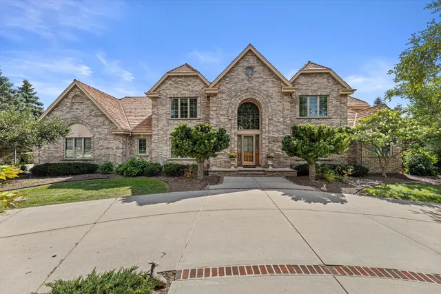 $1,675,000 | 19475 Summerhill Lane, Brookfield, WI 53045