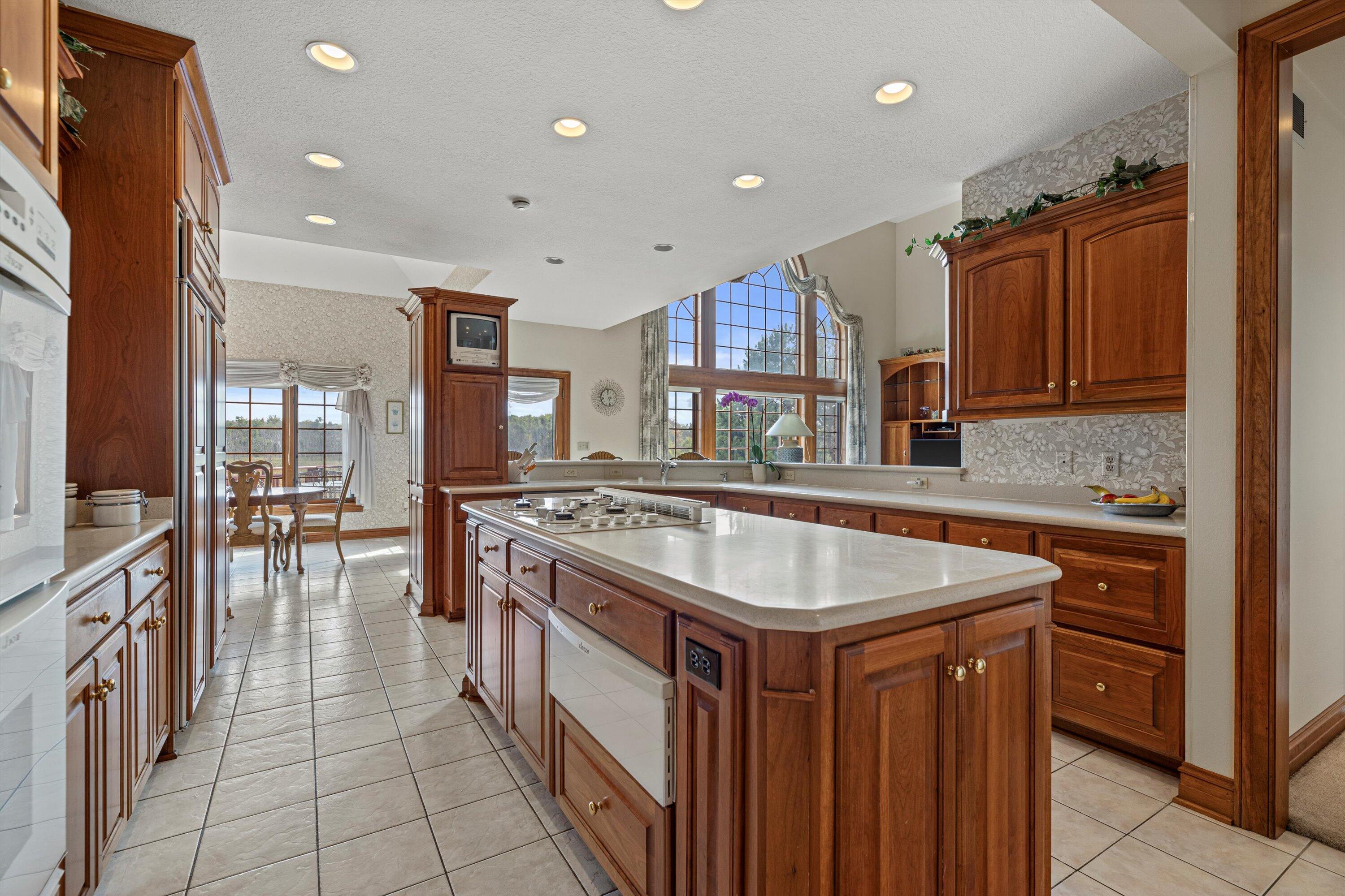 19475 Summerhill Lane Brookfield, WI 53045 - Photo 33 of 82 60-IMG_2449