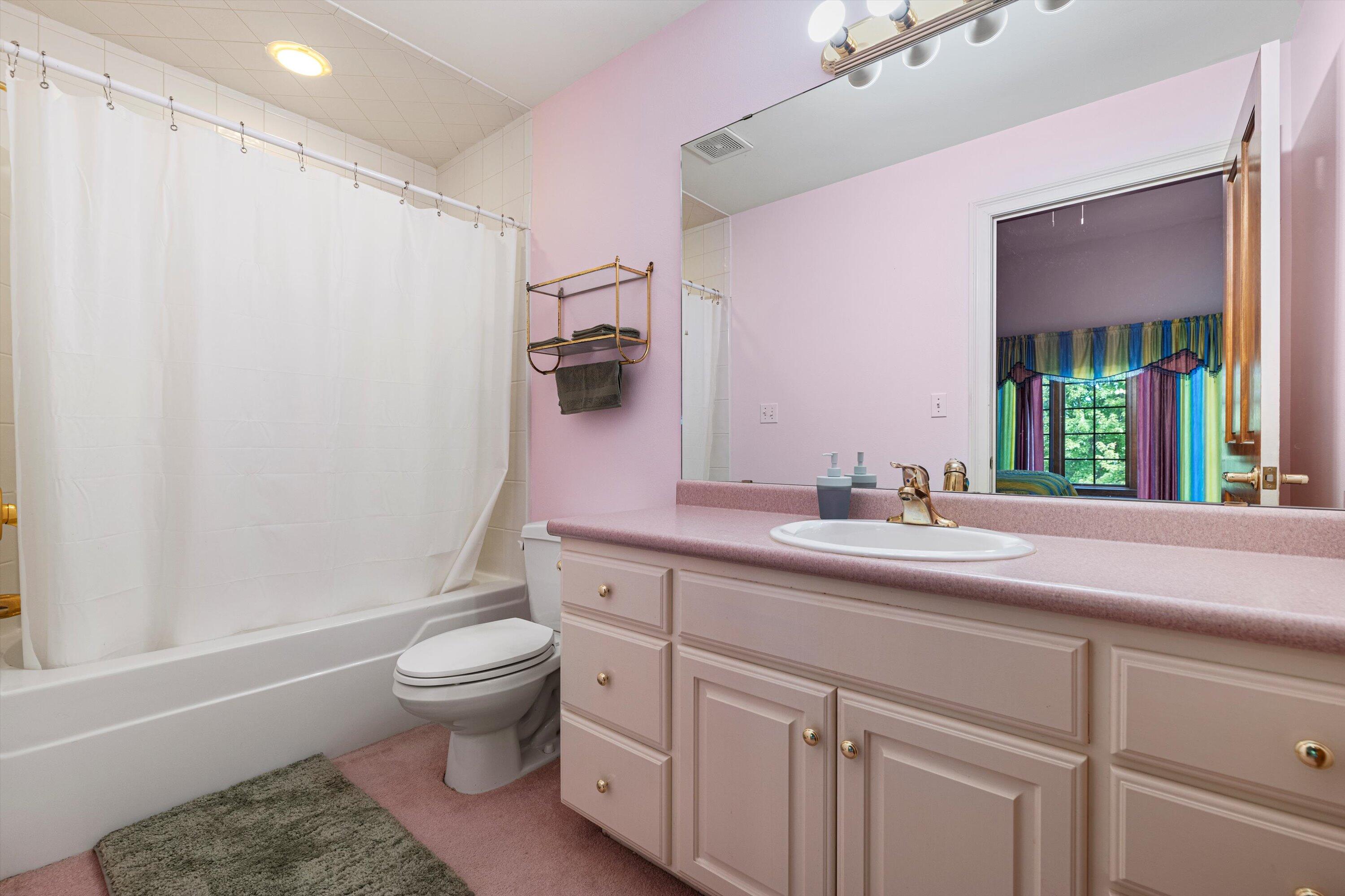 19475 Summerhill Lane Brookfield, WI 53045 - Photo 52 of 82 Upstairs 2nd Full Bath