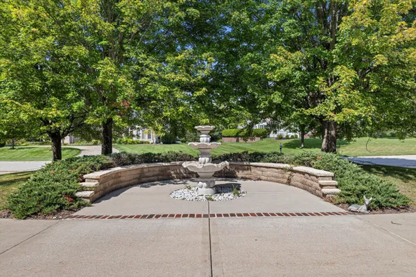 $1,675,000 | 19475 Summerhill Lane, Brookfield, WI 53045