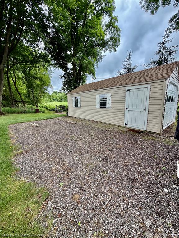 3259 North Seymour Road Flushing, MI 48433 - Photo 11 of 48