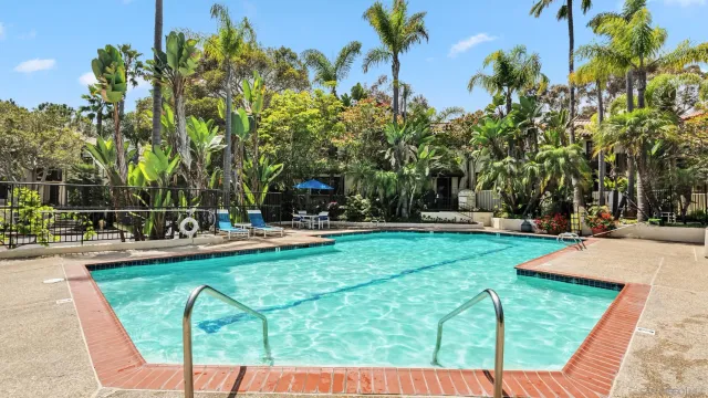 $1,299,000 | 8680 Villa La Jolla Drive, Unit 4, La Jolla, CA 92037