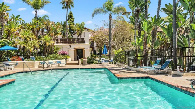 $1,299,000 | 8680 Villa La Jolla Drive, Unit 4, La Jolla, CA 92037