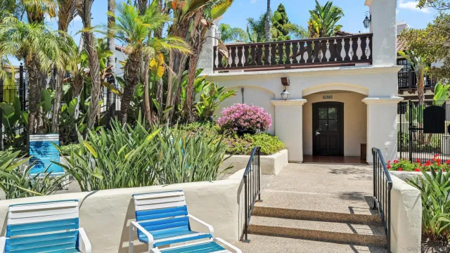 $1,299,000 | 8680 Villa La Jolla Drive, Unit 4, La Jolla, CA 92037