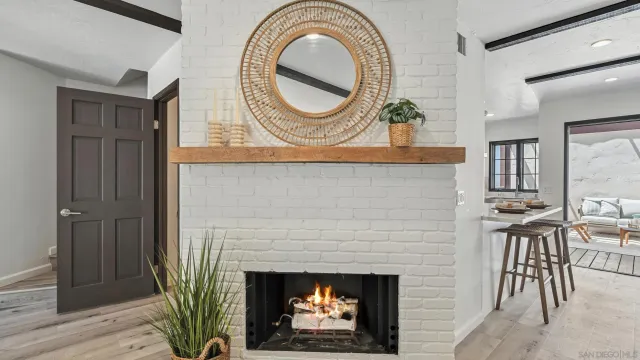 $1,299,000 | 8680 Villa La Jolla Drive, Unit 4, La Jolla, CA 92037