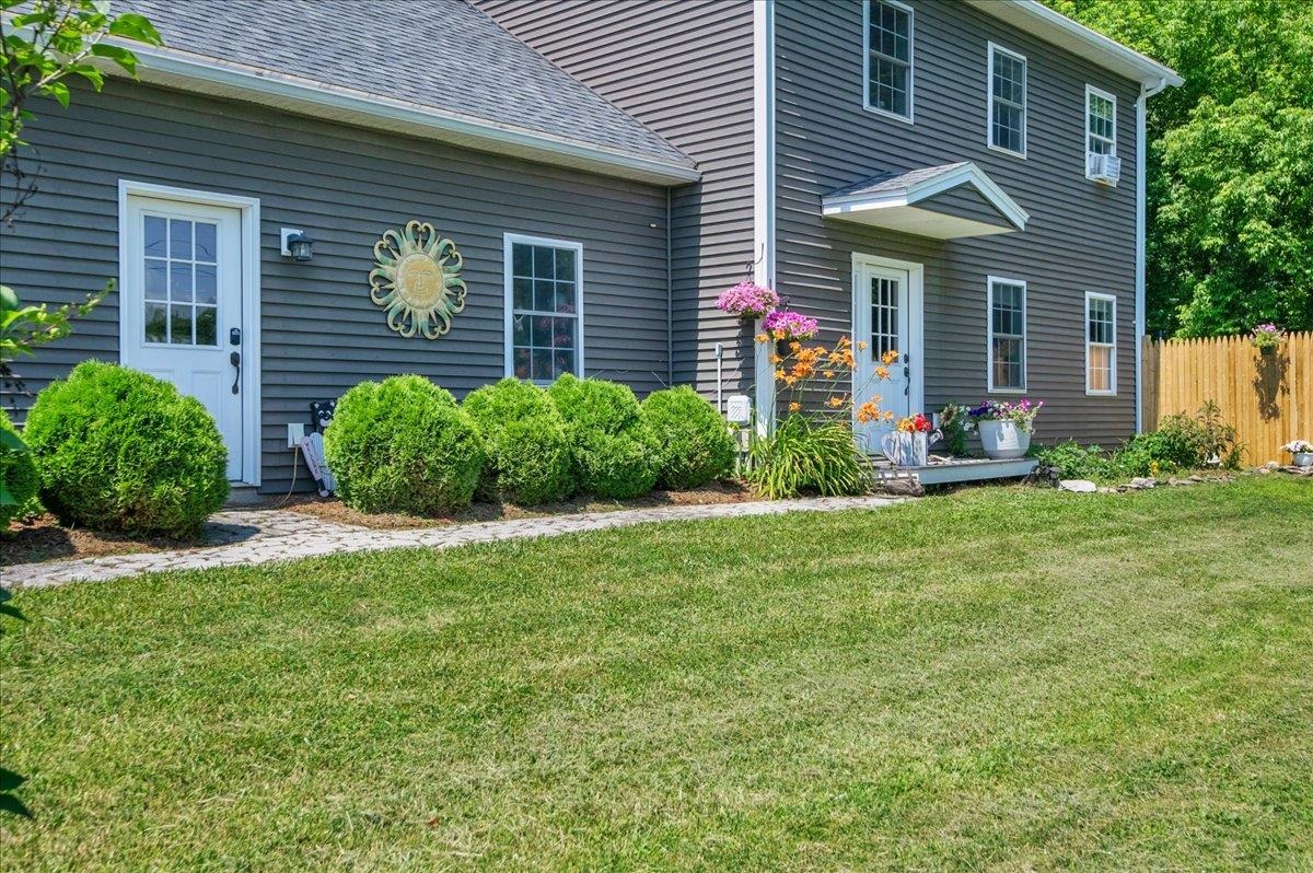 8 Dewey Street Swanton, VT 05488 - Photo 2 of 44