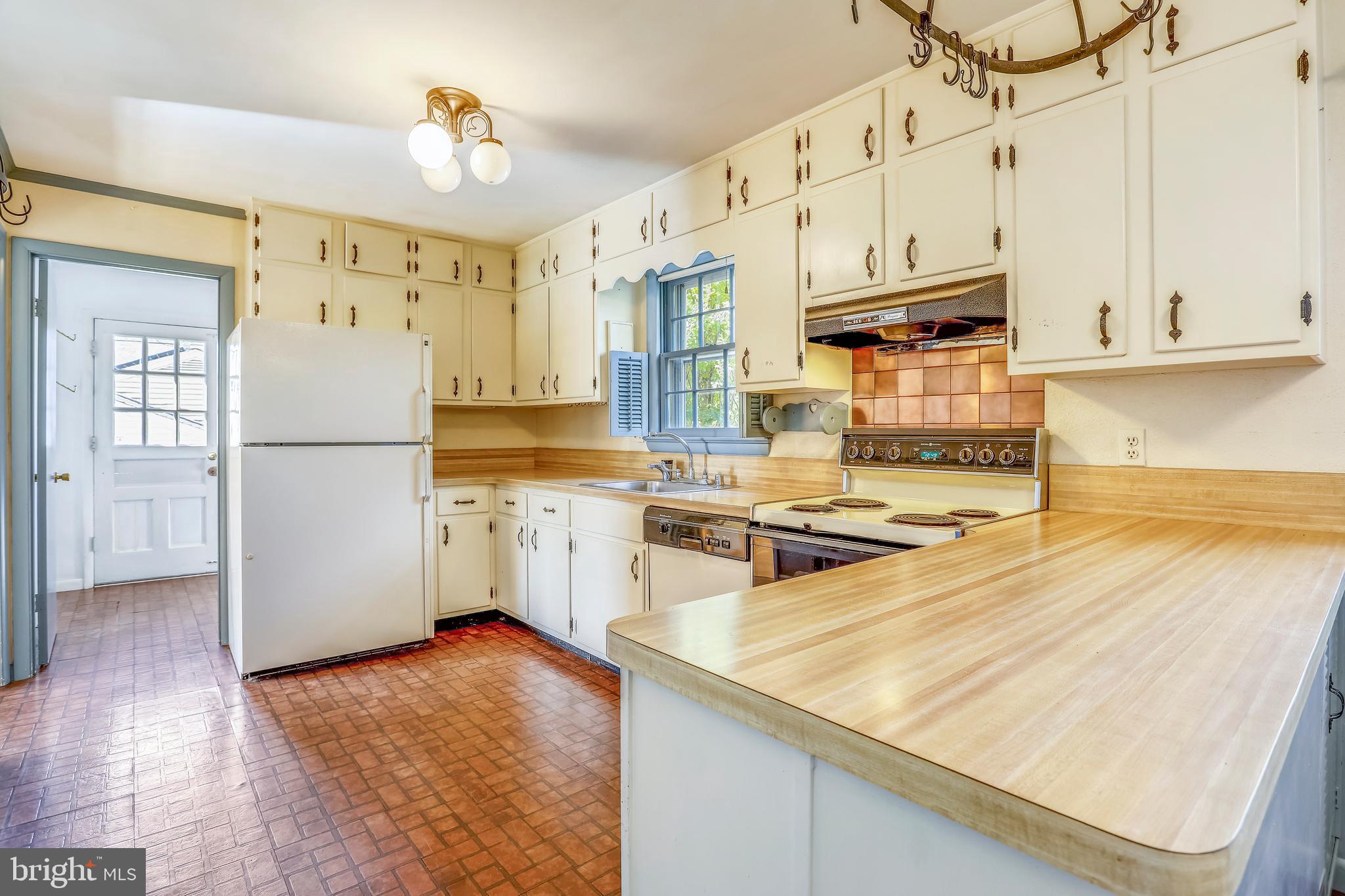 8811 Postoak Road Rockville, MD 20854 - Photo 14 of 40 Gallery Image 14