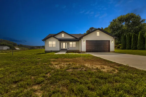 $290,000 | 121 Spring Meadows Drive, Jeffersonville, KY 40337