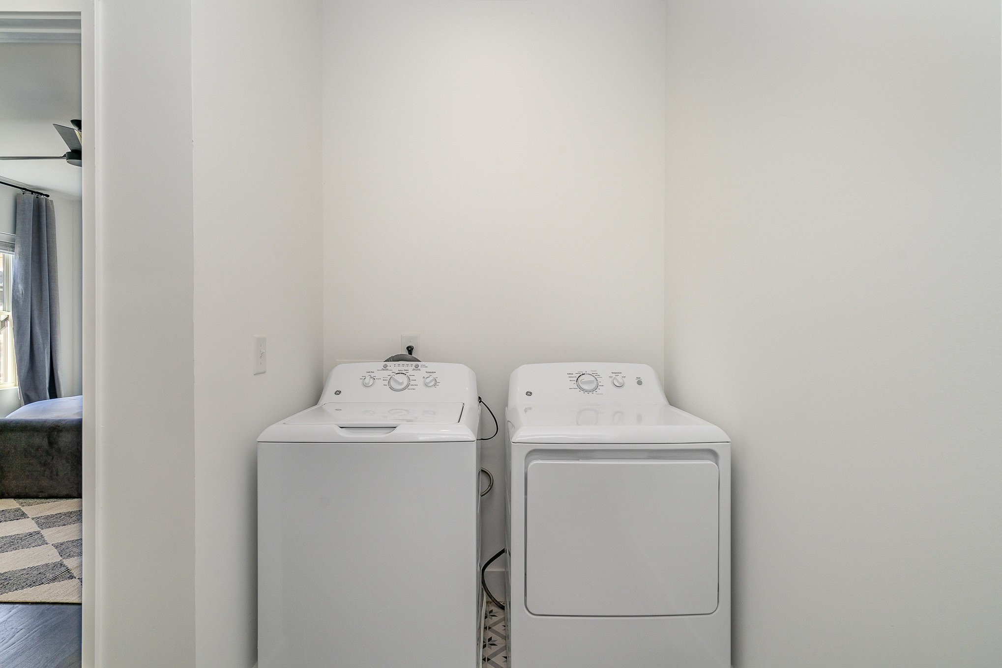1699 Lischey Avenue Nashville, TN 37207 - Photo 22 of 45 a utility room with dryer and washer