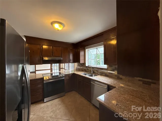 $2,395 | 14301 Hackamore Drive, Matthews, NC 28105