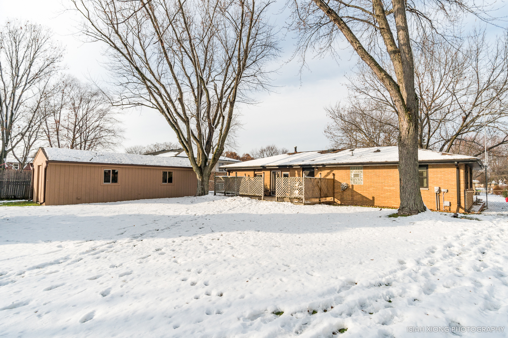 91 Neil Road Sugar Grove, IL 60554 - Photo 6 of 31 a view of large space with a large tree in front of it
