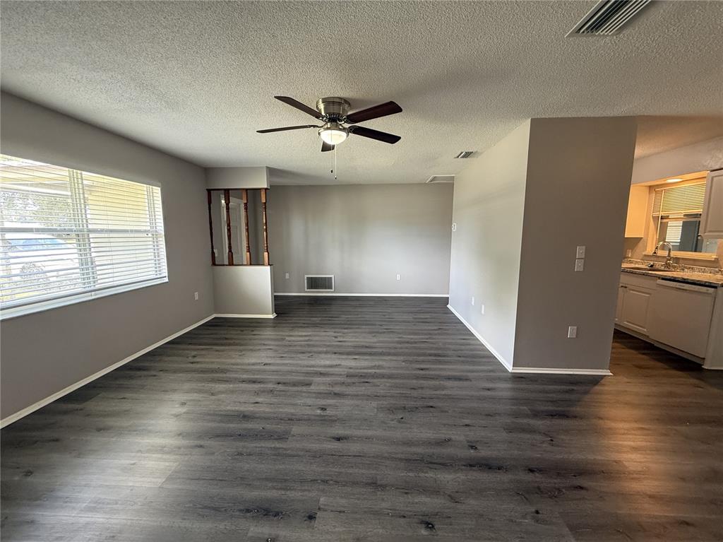 364 Briarwood Road Venice, FL 34293 - Photo 4 of 20