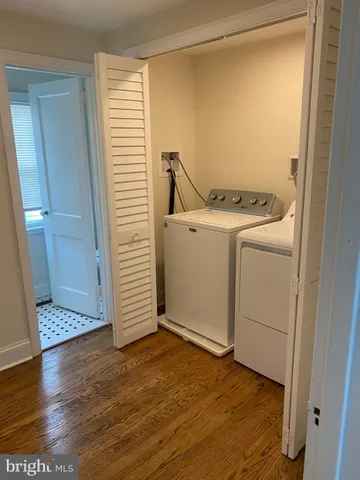 a view of utility room with washer and dryer