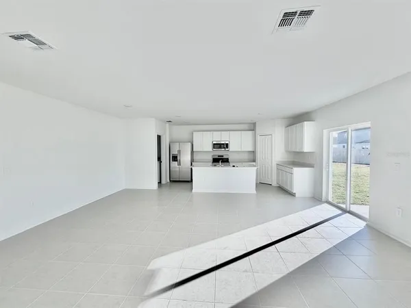 $2,220 | 2134 Chris Drive, Lake Wales, FL 33859