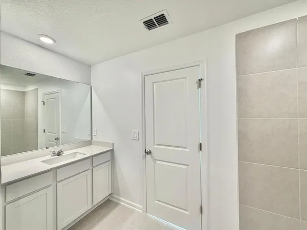 $2,220 | 2134 Chris Drive, Lake Wales, FL 33859