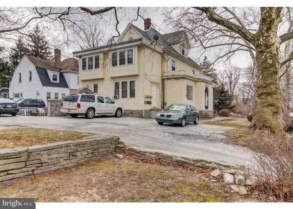 $1,250 | 303-305 Sharon Avenue, Sharon Hill, PA 19079