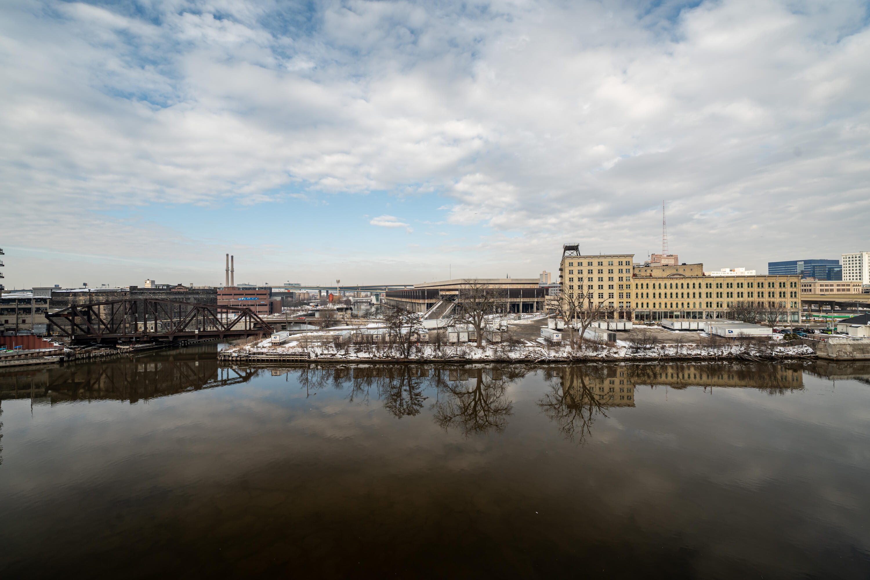 205 North Water Street, Unit 402 Milwaukee, WI 53202 - Photo 25 of 30 River (West View)