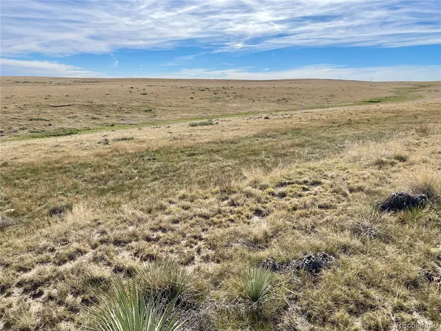 $279,000 | 109 County Road, Deer Trail, CO 80105