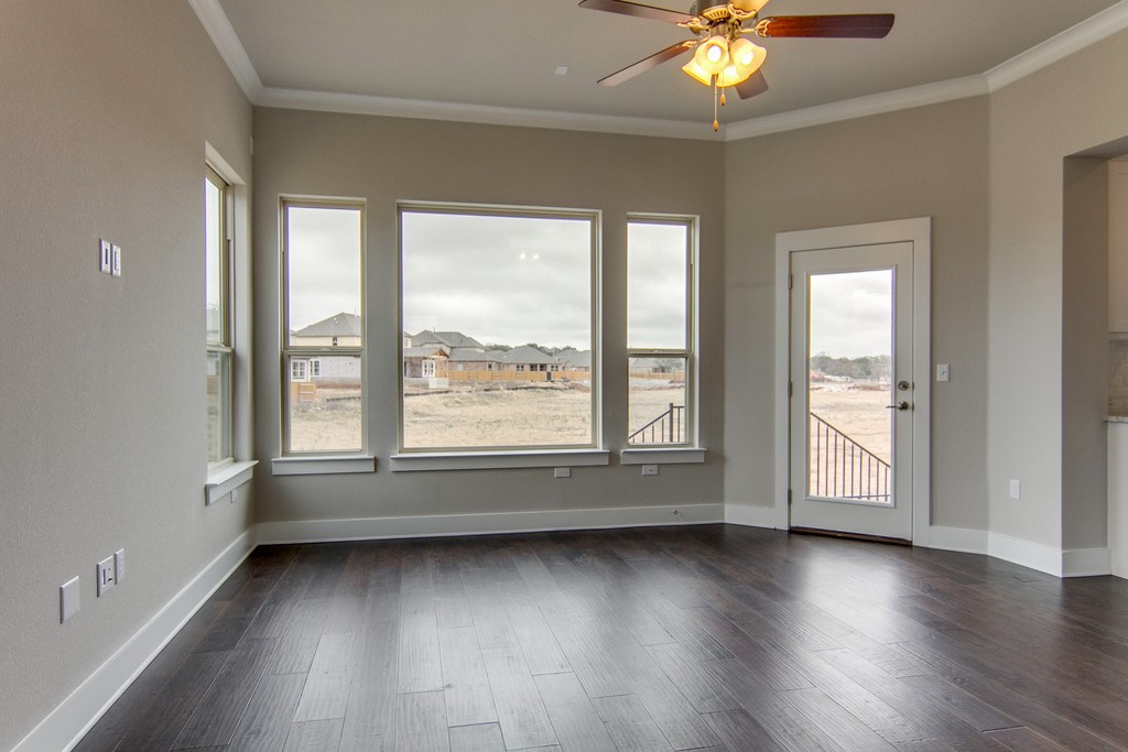 9503 McKnight Loop Austin, TX 78717 - Photo 9 of 32