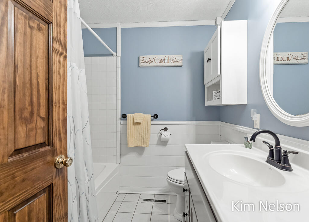 7700 South 80th Avenue Rothbury, MI 49452 - Photo 27 of 72 7700S.80thAve-58LoRes