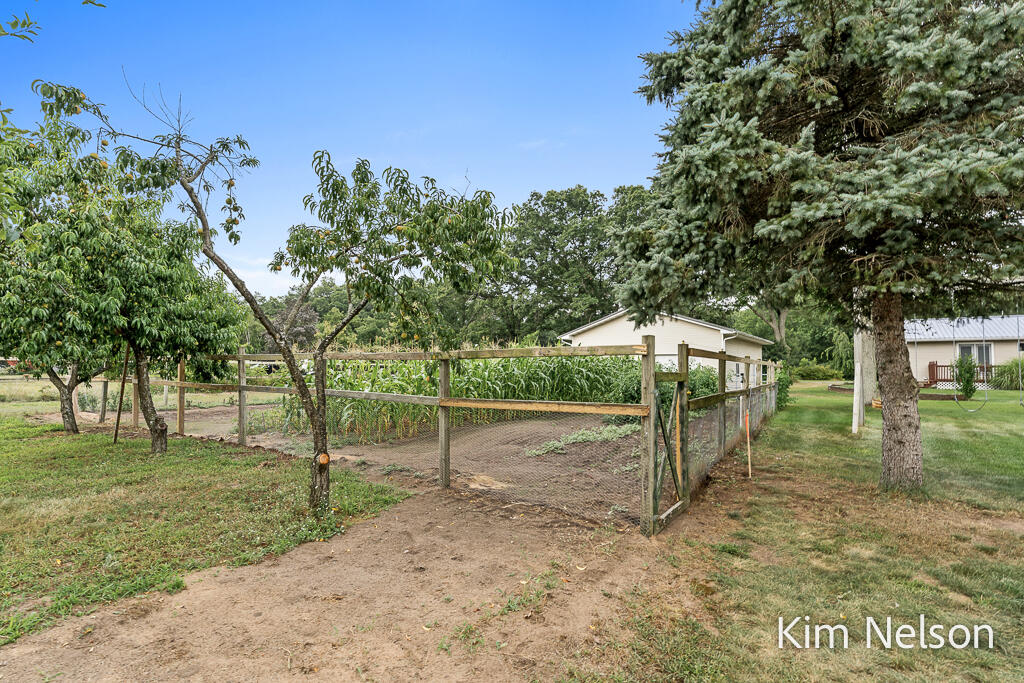 7700 South 80th Avenue Rothbury, MI 49452 - Photo 62 of 72 7700S.80thAve-13LoRes
