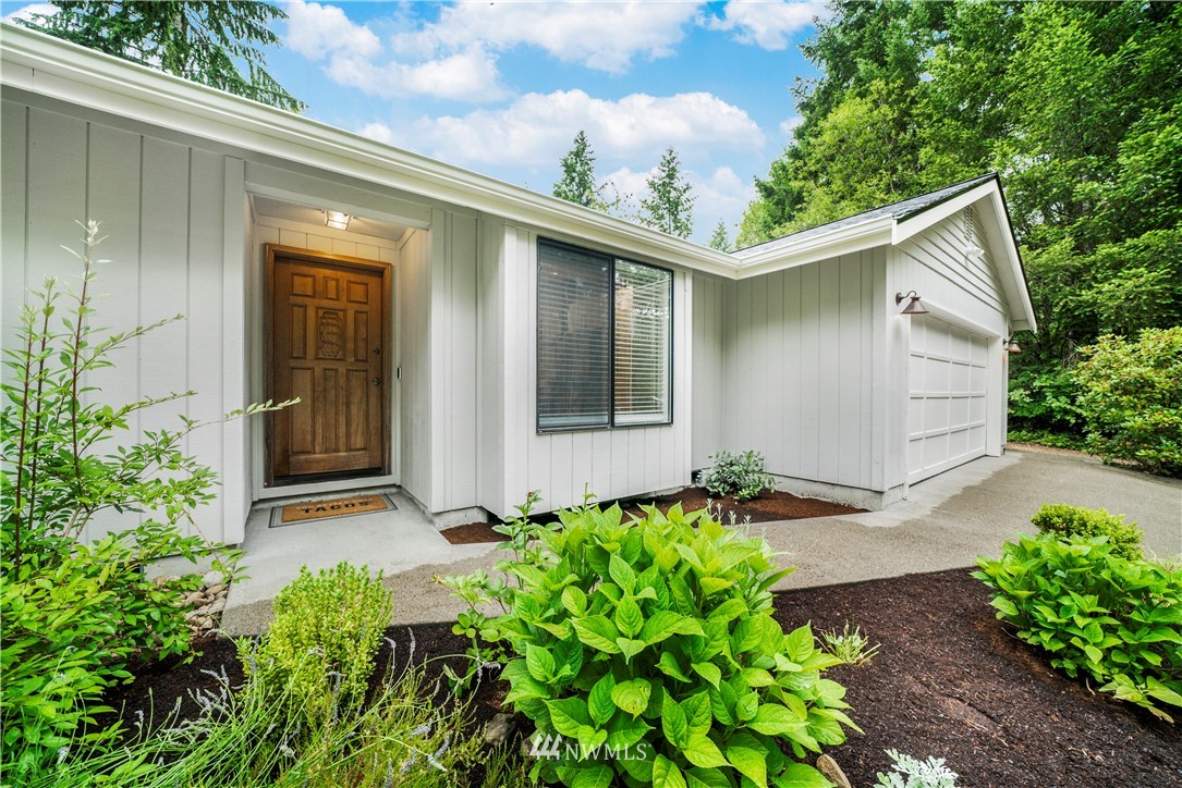 7825 Fairview Road Southwest Olympia, WA 98512 - Photo 3 of 25 Gallery Image 3