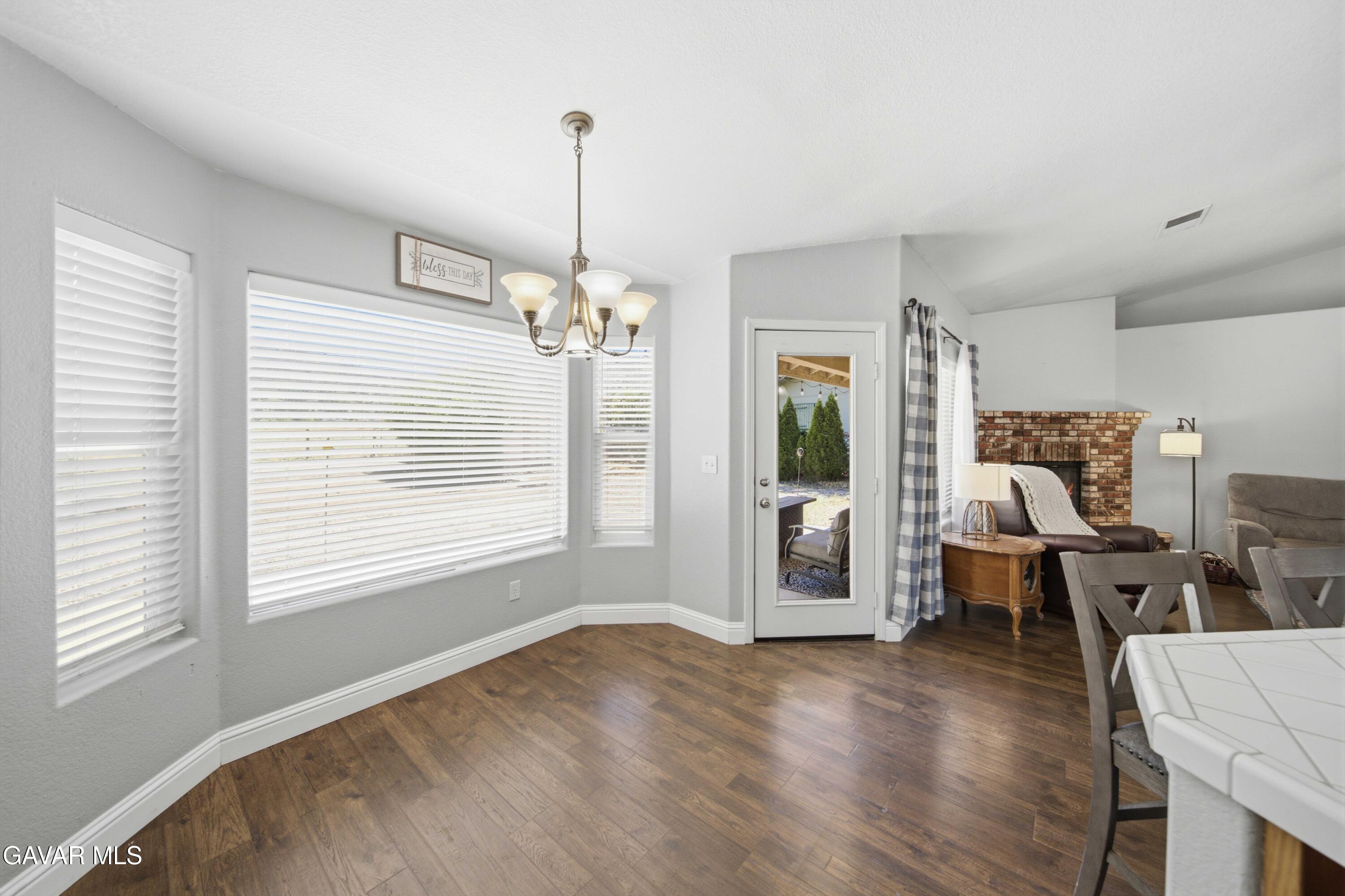 29960 Caddy Lane Tehachapi, CA 93561 - Photo 15 of 37 29960 Caddy Ln-16