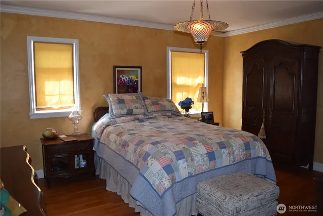 $1,395,000 | 3538 Beach Drive East, Port Orchard, WA 98366