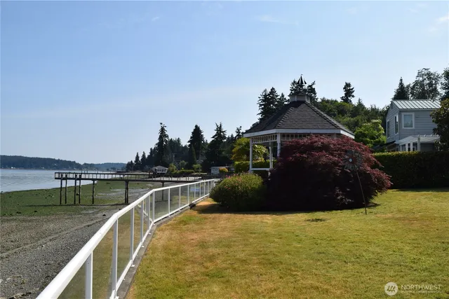 $1,395,000 | 3538 Beach Drive East, Port Orchard, WA 98366