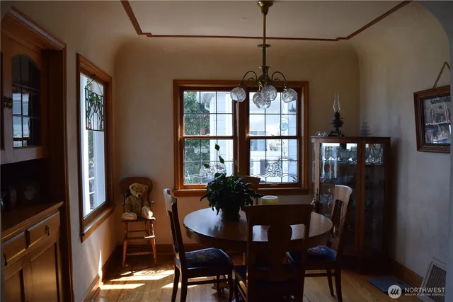 $1,395,000 | 3538 Beach Drive East, Port Orchard, WA 98366