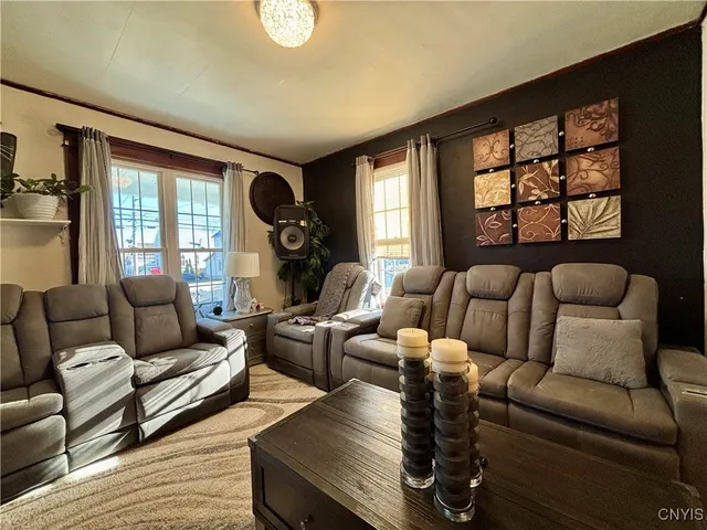 $1,800 | 204 East Bloomfield Street, Rome, NY 13440