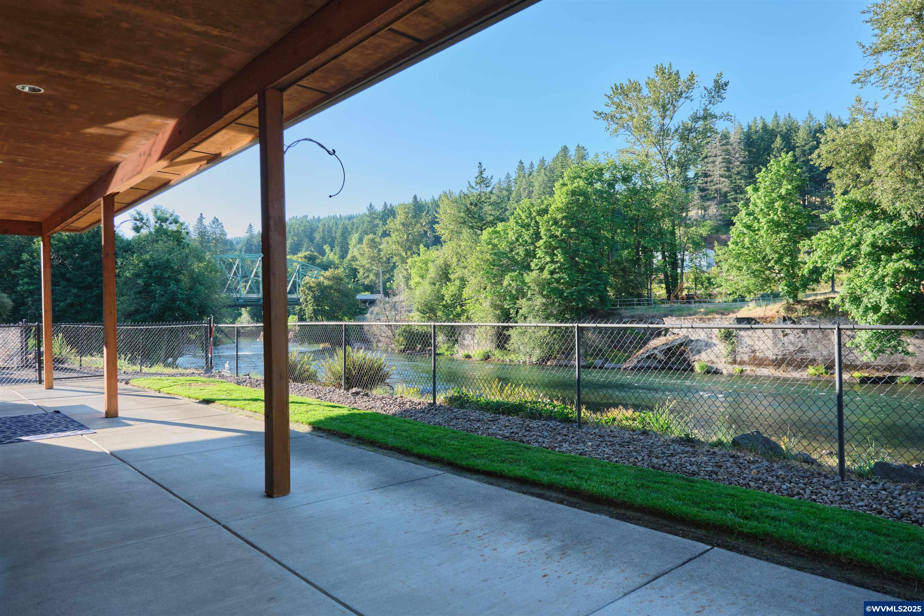 222 Southeast Whitten Road Mill City, OR 97360 - Photo 46 of 50