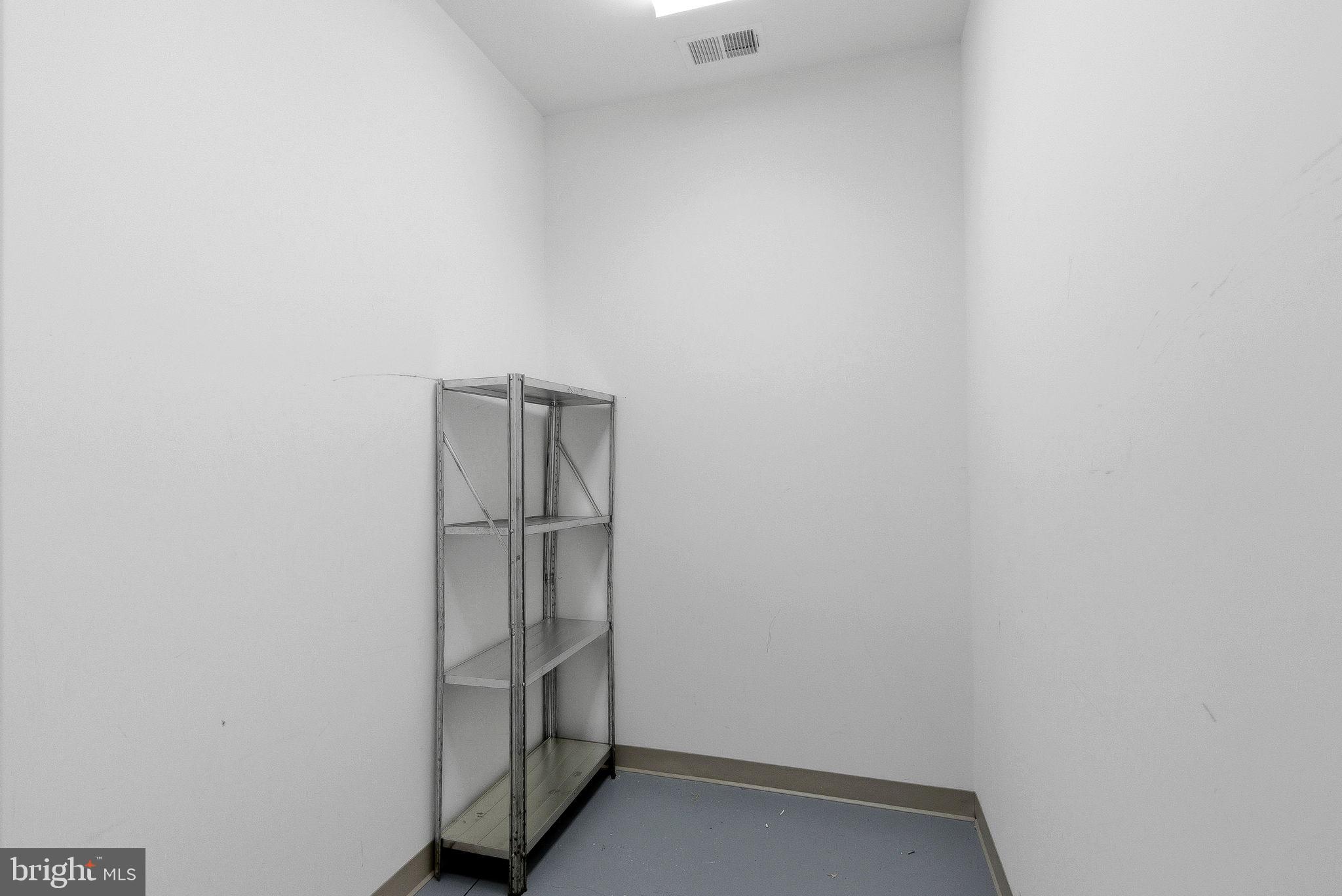 41895 Cathedral Valley Square, Unit 407 Aldie, VA 20105 - Photo 35 of 40